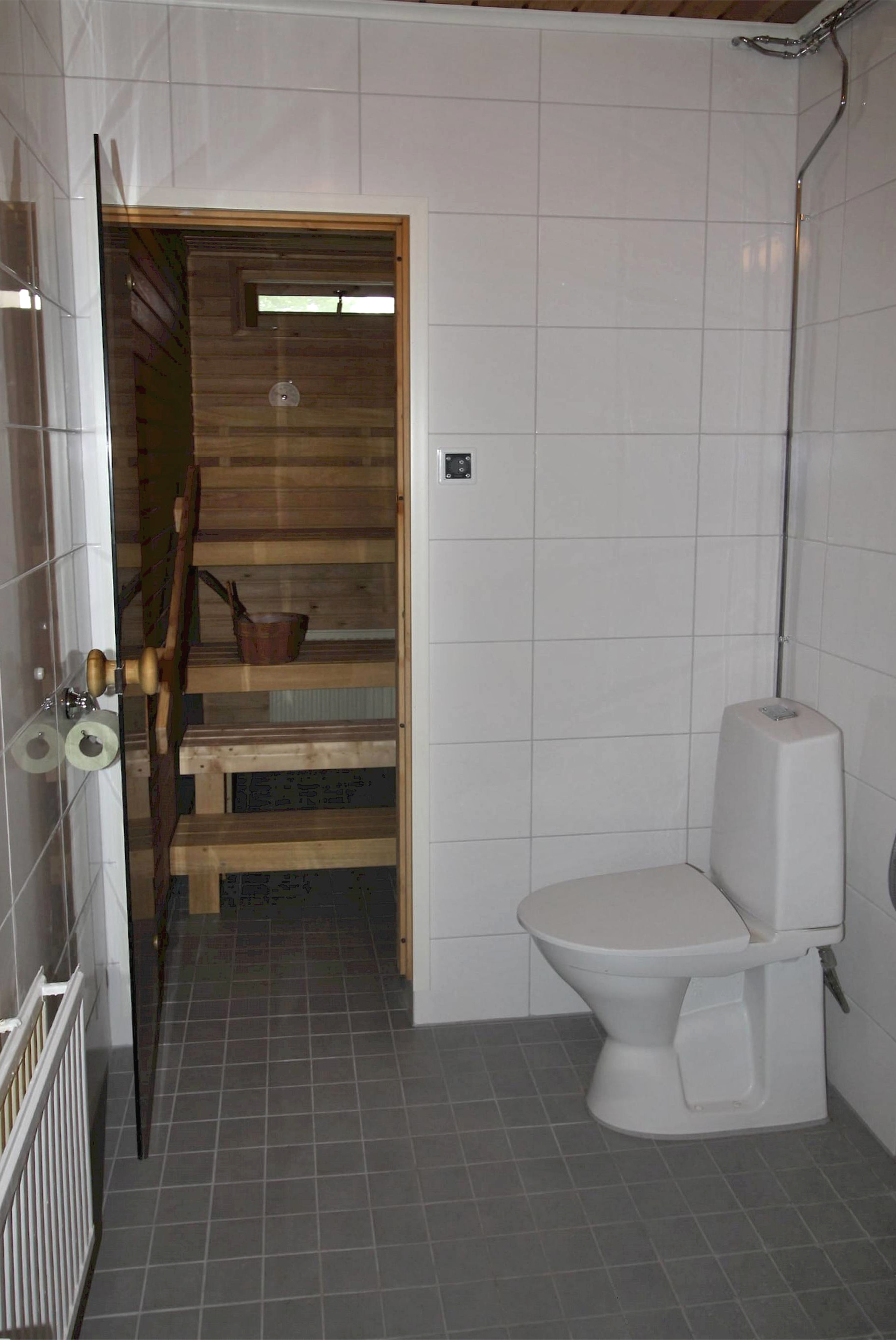 Kolmen rivitalohuoneiston kylpyhuone- ja saunaremontit Lohtajalla - lisakuva 06